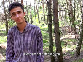 He walks in the woods and sees a twink asks him if he wants extra cash - czech hunter 561